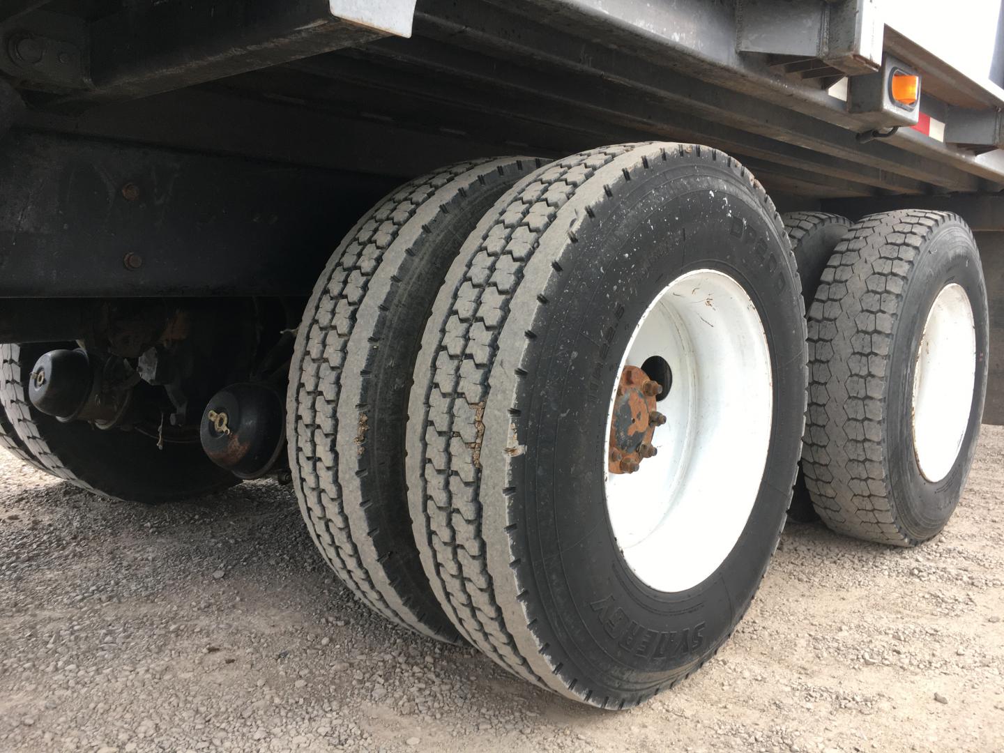 ./imagenes/INVOICE/2019/16983/CAMION INTERNATIONAL 7600 CON TRANSPORTADOR DE ALGODON  (30).JPG